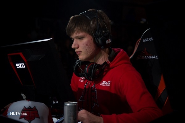 侧翼协防与 侧翼协防与